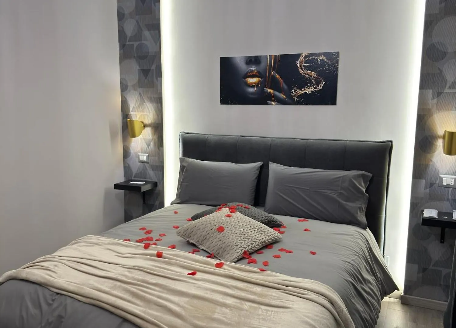 Trentanove Home Naples Italy