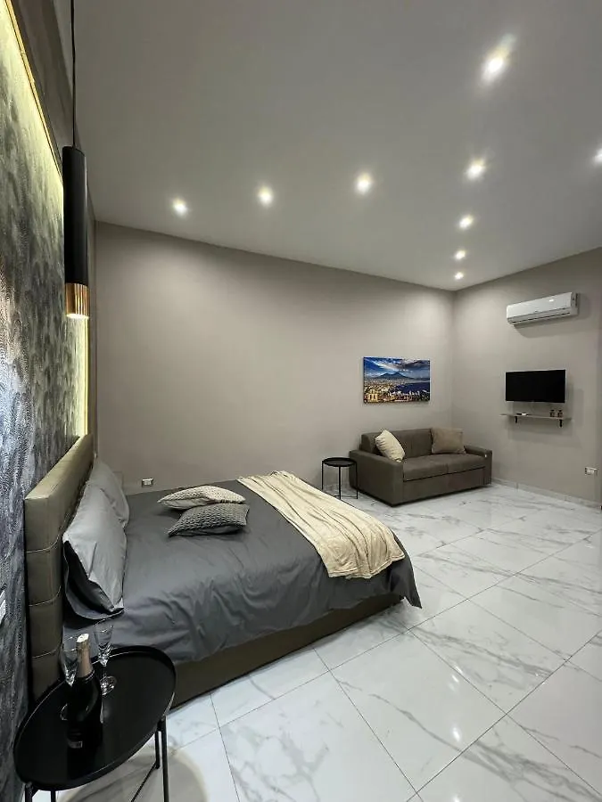 Apartment Trentanove Home Neapel Italien